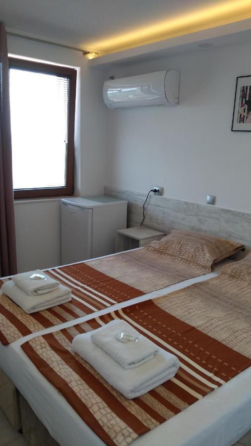 Guest House Harmony เวลีคอเทอร์โนโว ภายนอก รูปภาพ