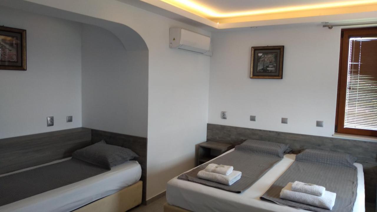 Guest House Harmony เวลีคอเทอร์โนโว ภายนอก รูปภาพ