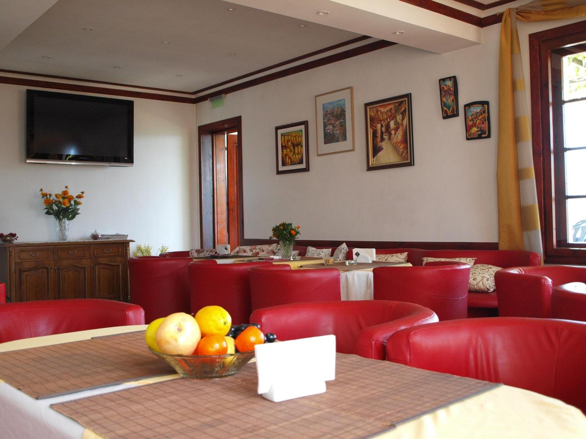 Guest House Harmony เวลีคอเทอร์โนโว ภายนอก รูปภาพ