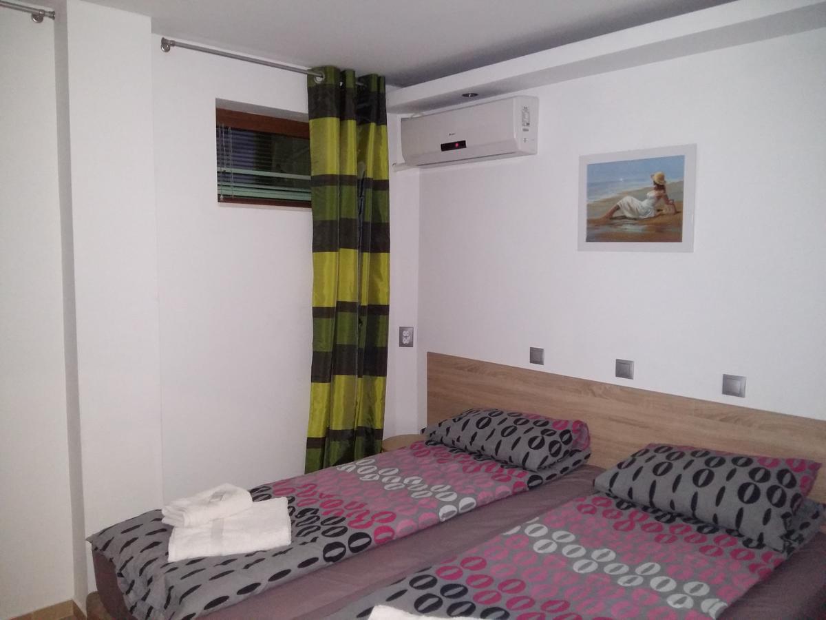 Guest House Harmony เวลีคอเทอร์โนโว ภายนอก รูปภาพ